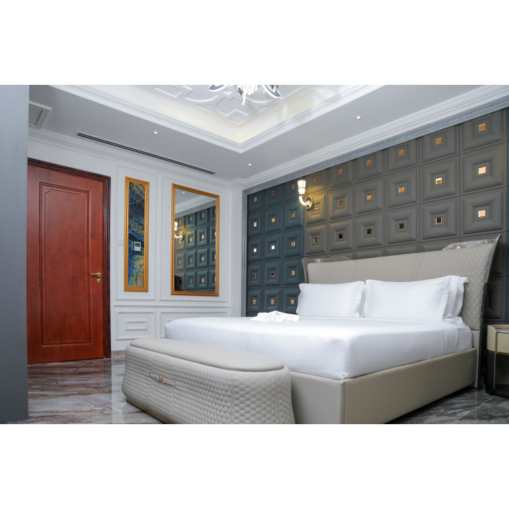 Deluxe Suite with Spa Bath